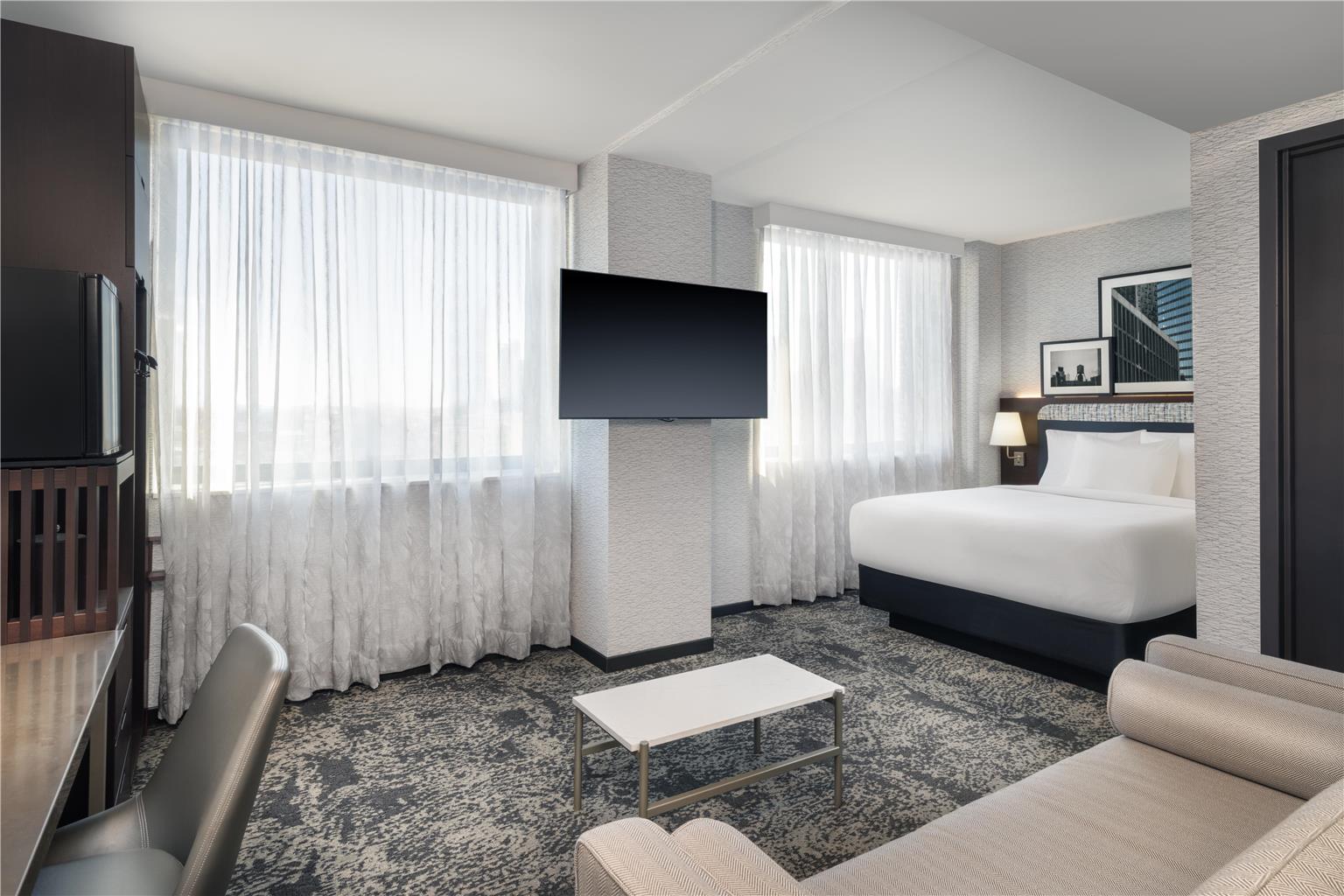 Фото DoubleTree by Hilton Long Island City New York