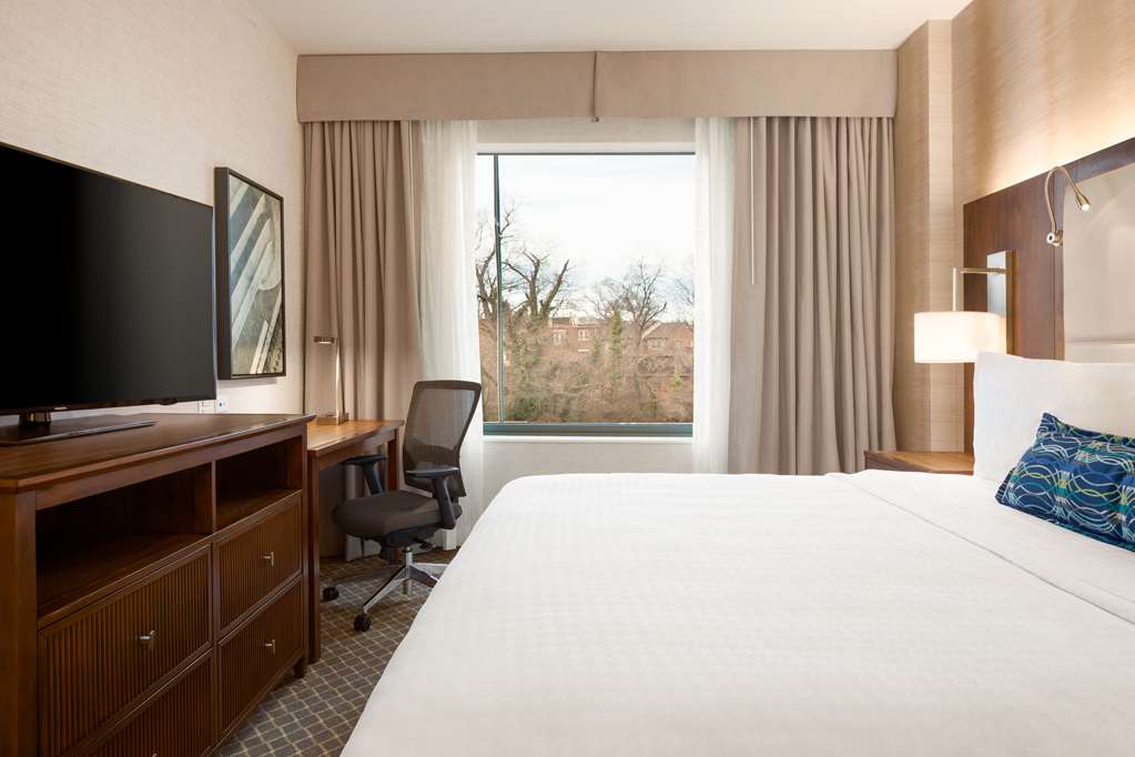 Фото Homewood Suites by Hilton Arlington Rosslyn Key Bridge