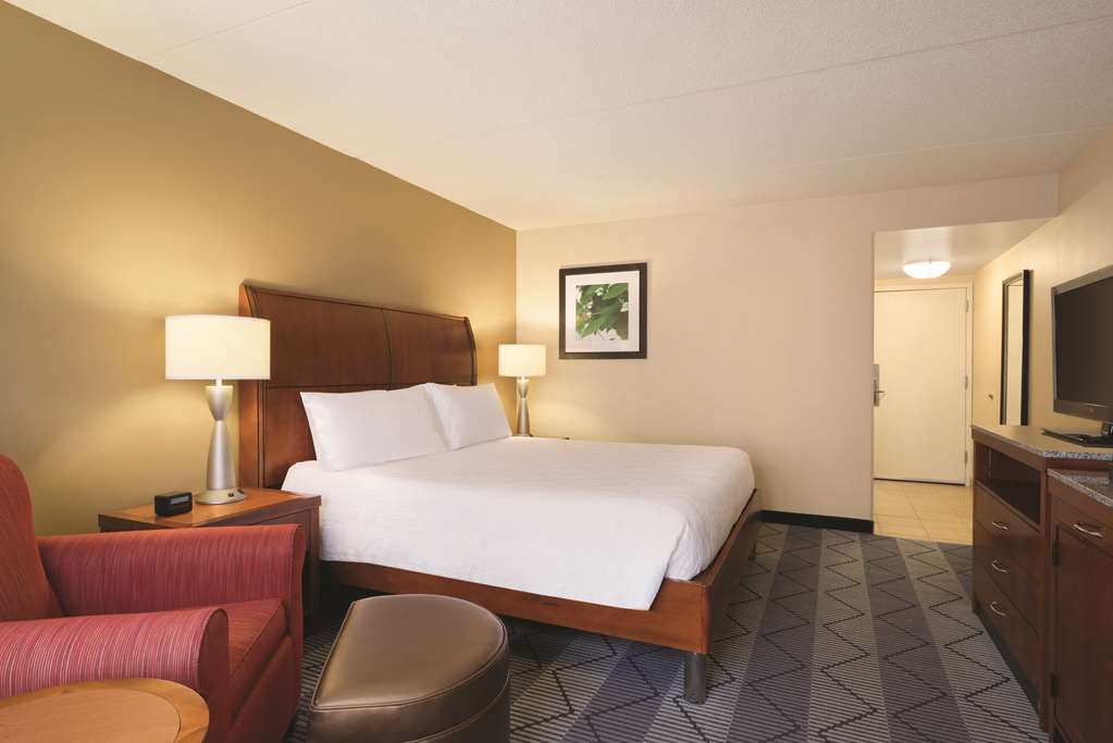 Фото Hilton Garden Inn Lancaster