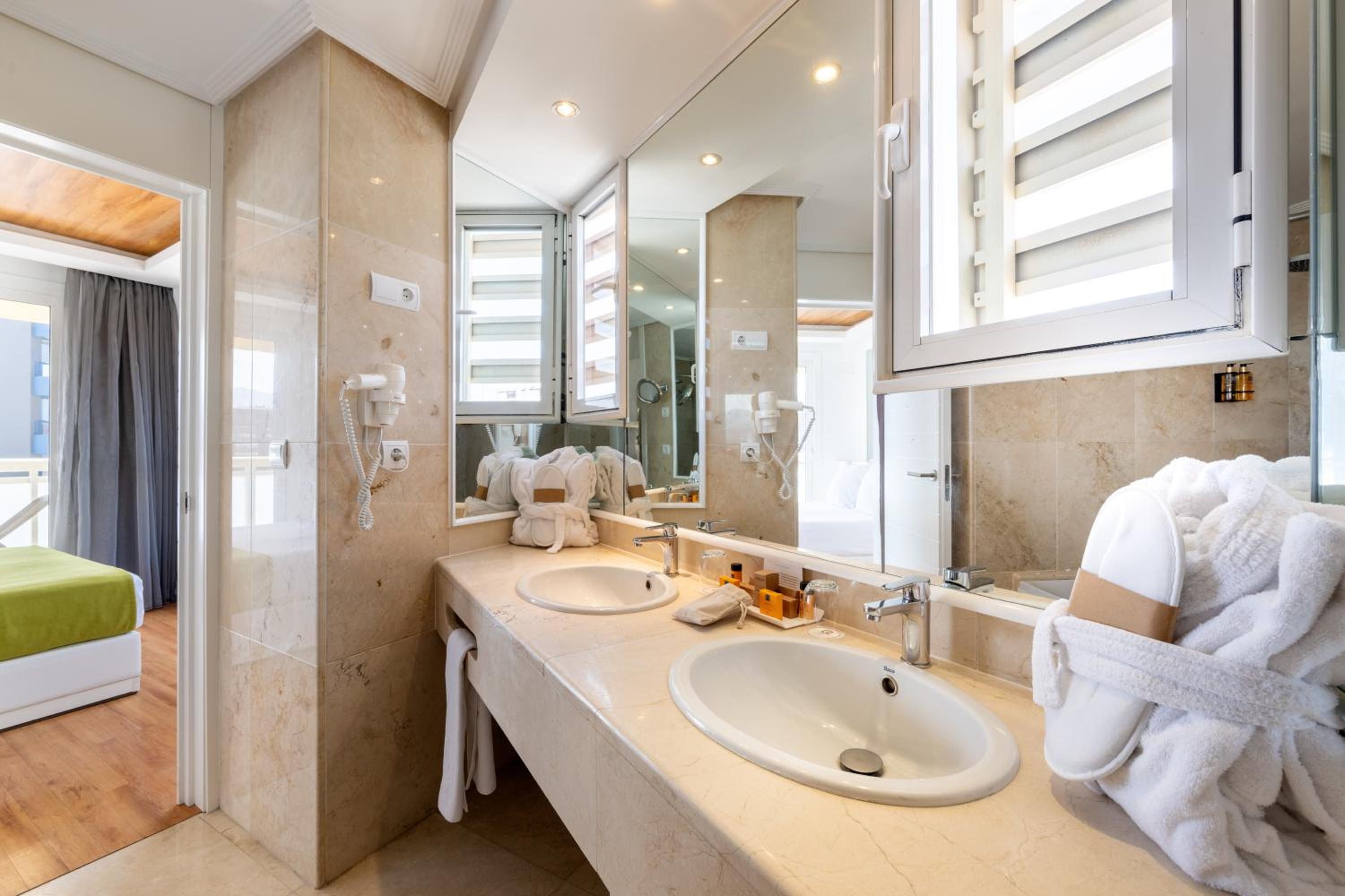 Фото Climia Benidorm Plaza