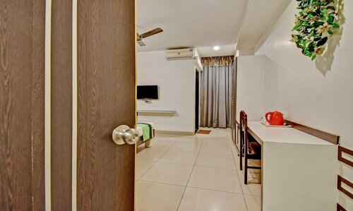 Гостиница  Treebo Raj Elegance Manyata Tech Park в Карнатаке
