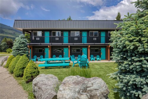 Гостиница Stoke Hotel SureStay Collection by Best Western в Ревелстоке