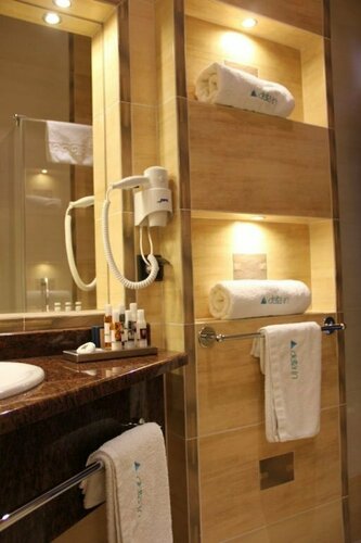 Гостиница Hotel Delta In в Дзержонюве