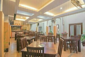 Гостиница RedDoorz Syariah Plus @ Banjarbaru 2 в Мартапуре