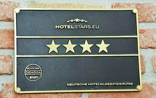 Гостиница Hotel Rotes Einhorn в Дюрене