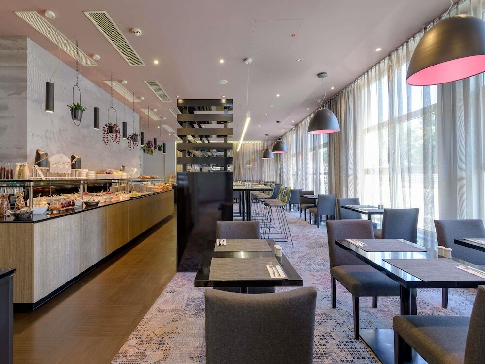 Фото Mercure Hotel Wuerzburg Am Mainufer