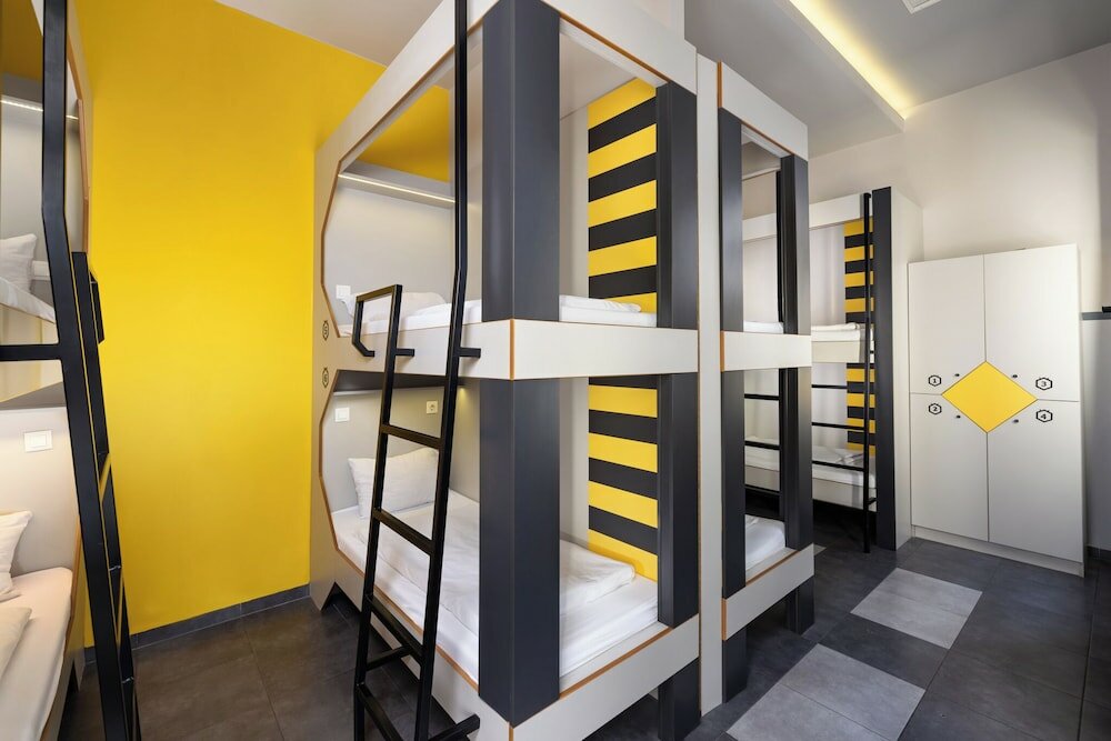 Фото The Hive Party Hostel