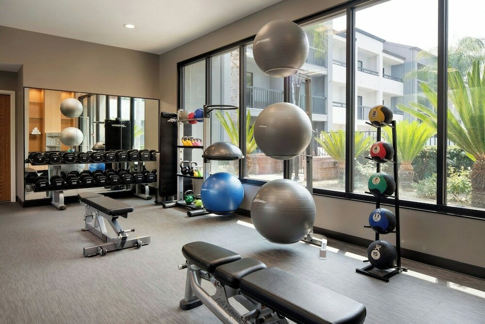 Фото Courtyard by Marriott Fresno