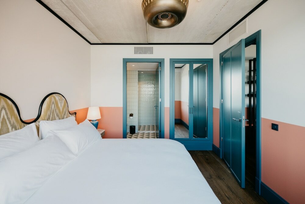 Фото The July - Boat & Co