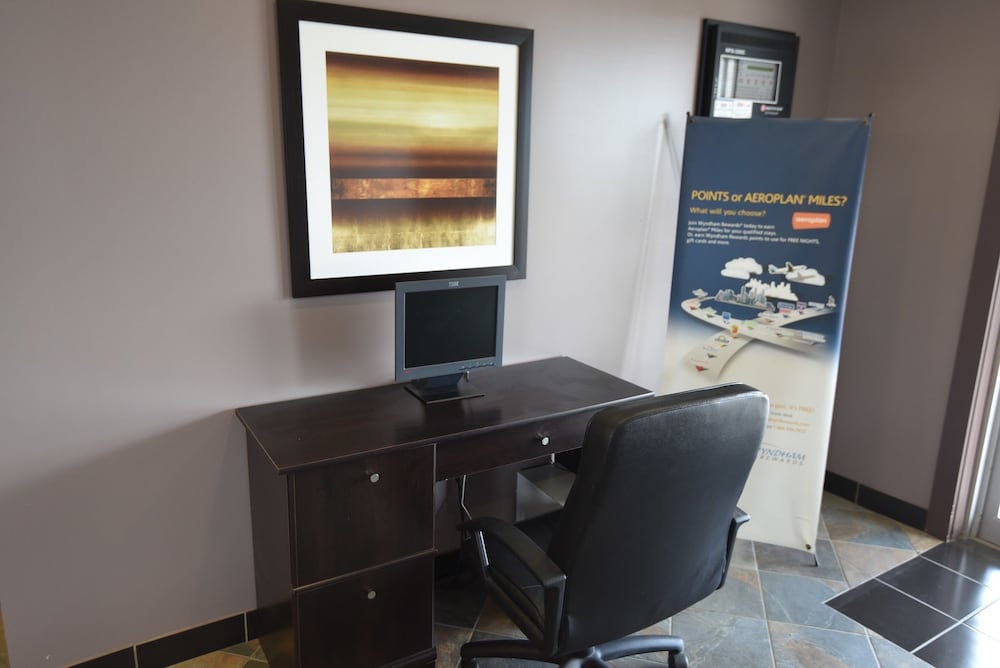 Фото Travelodge by Wyndham North Battleford
