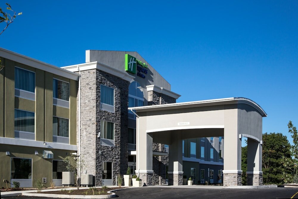 Фото Holiday Inn Express Hotel & Suites, Carlisle-Harrisburg Area, an Ihg Hotel