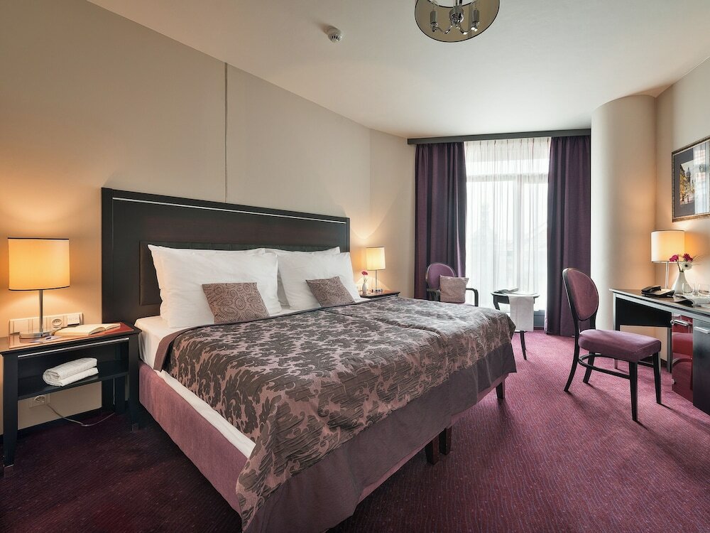 Фото Ea Embassy Prague Hotel