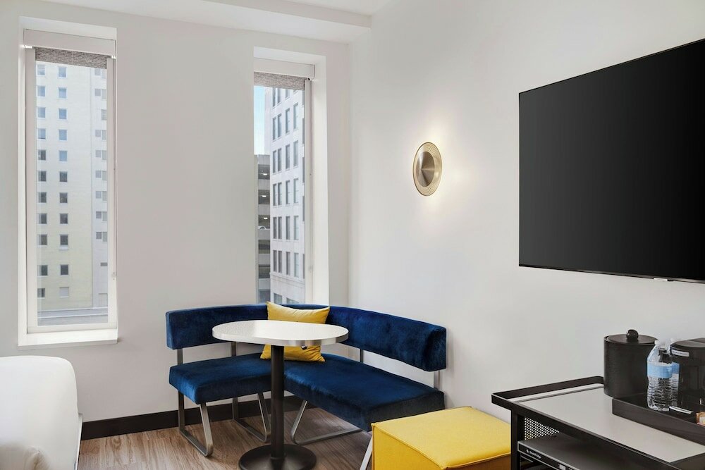 Фото Aloft Indianapolis Downtown