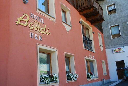 Гостиница Hotel B&b Bondi в Ливиньо