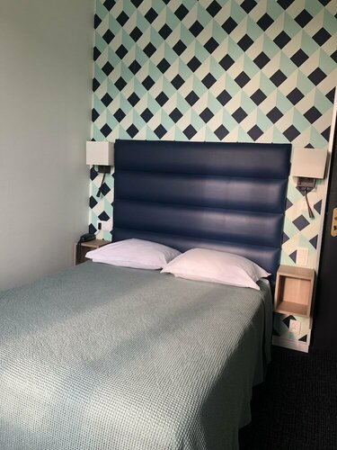 Гостиница Hôtel The Originals Le Tréport La Villa Marine в Абвиле