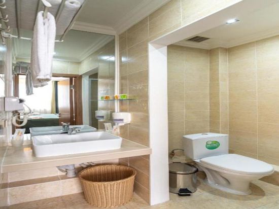 Фото Mildom Hotel