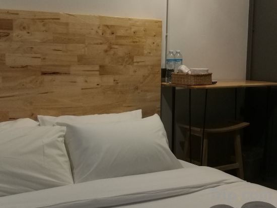 Фото Ekanek Hostel Bangkok - Adults Only