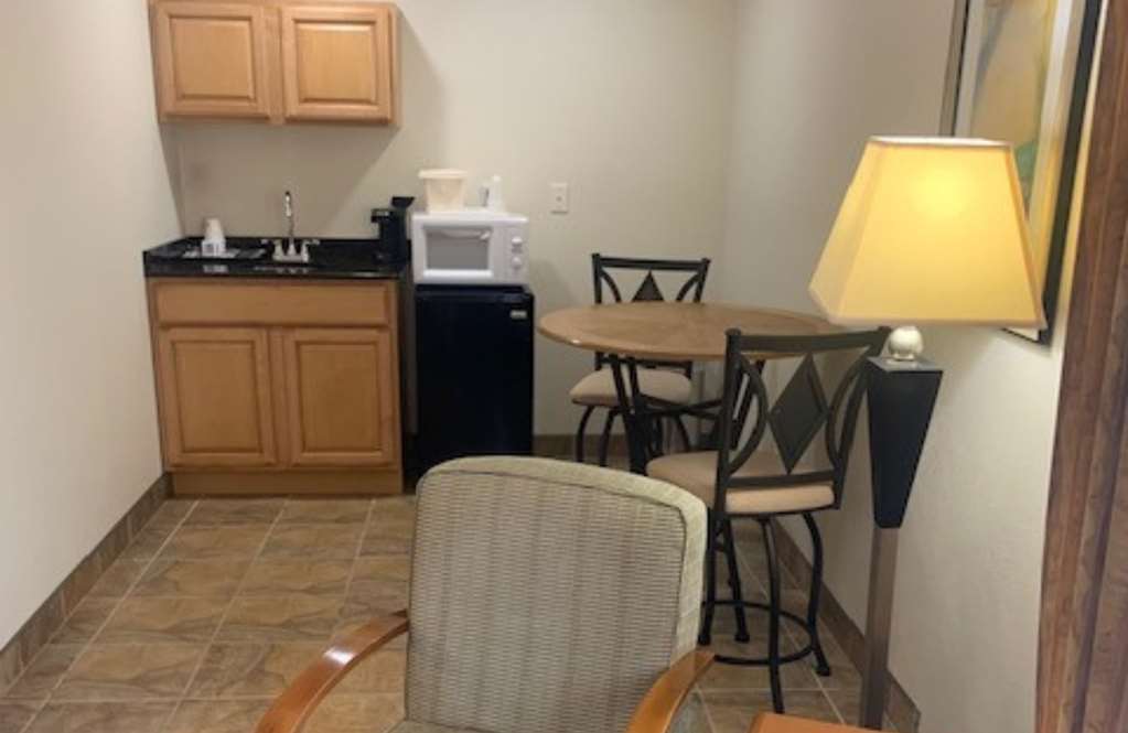 Фото Best Western Davison Inn