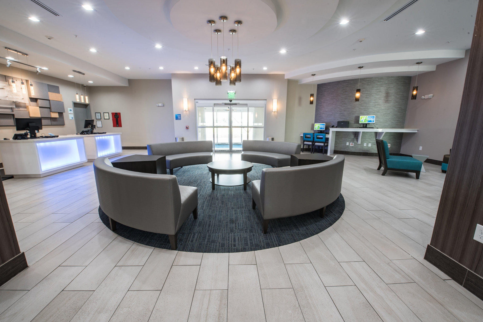 Фото Holiday Inn Express & Suites Houston - Hobby Airport Area, an Ihg Hotel