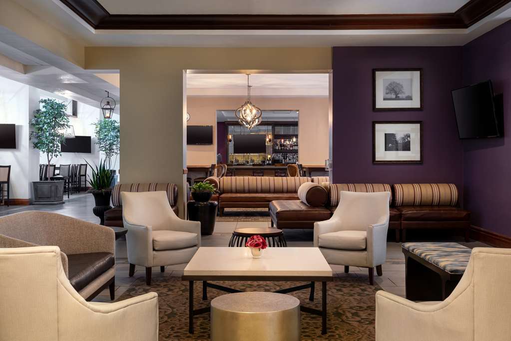 Фото Embassy Suites by Hilton New Orleans
