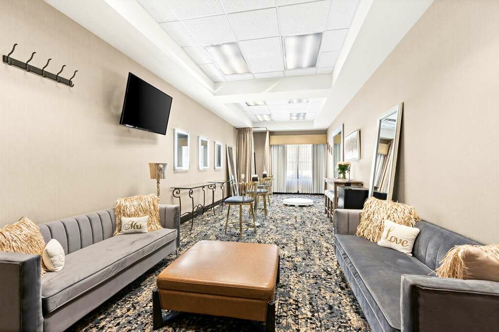 Фото Hampton Inn & Suites Phoenix-Goodyear