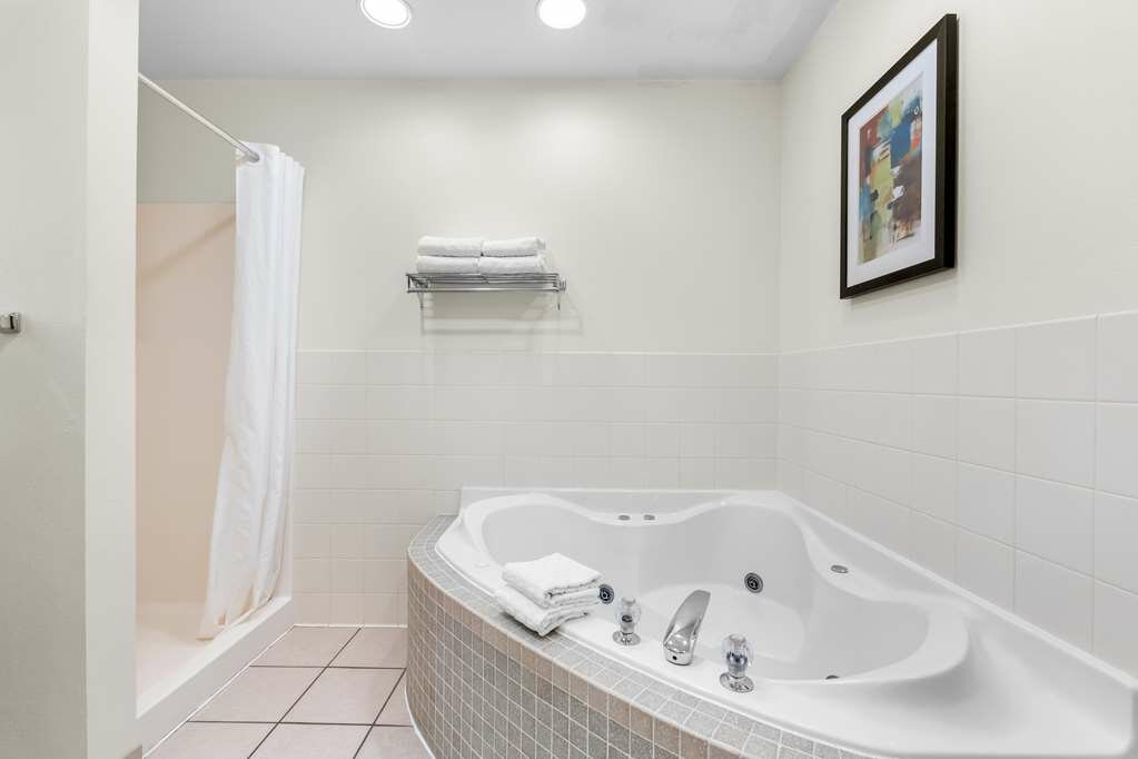 Фото Best Western Rocky Mountain Lodge