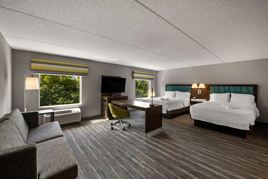 Фото Hampton Inn & Suites Poughkeepsie