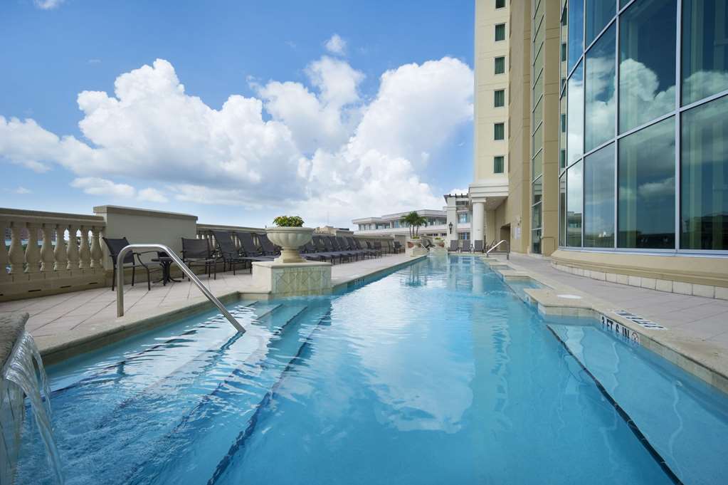 Фото Embassy Suites Tampa Downtown