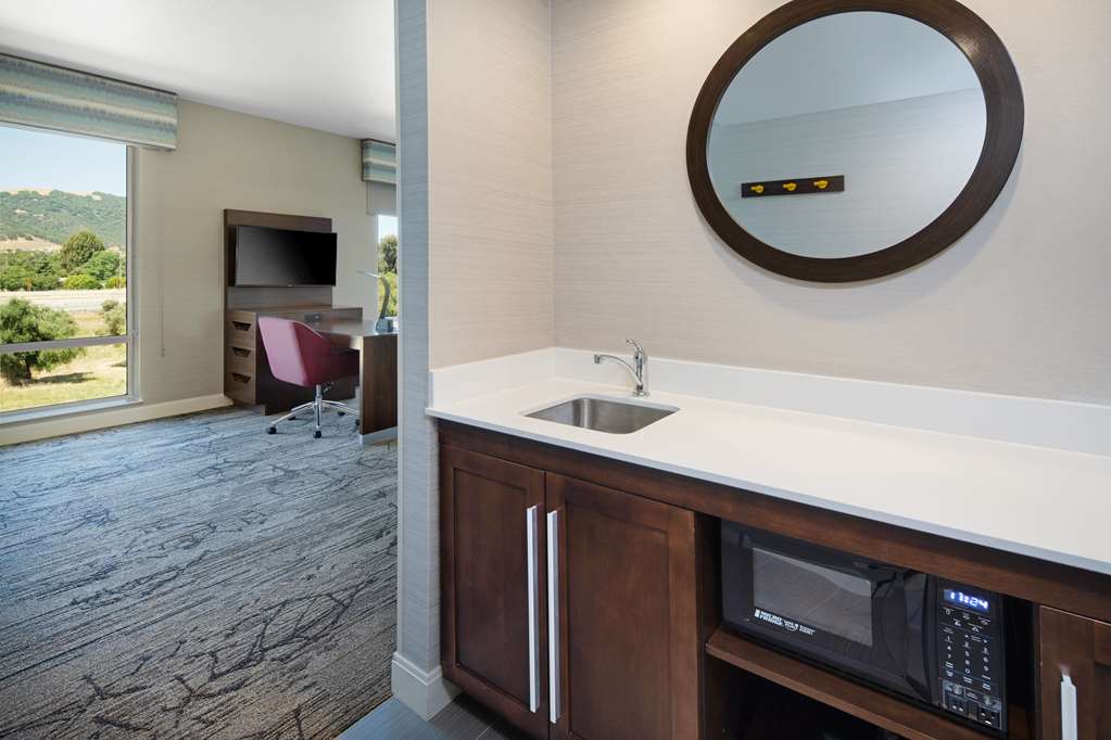 Фото Hampton Inn & Suites Gilroy