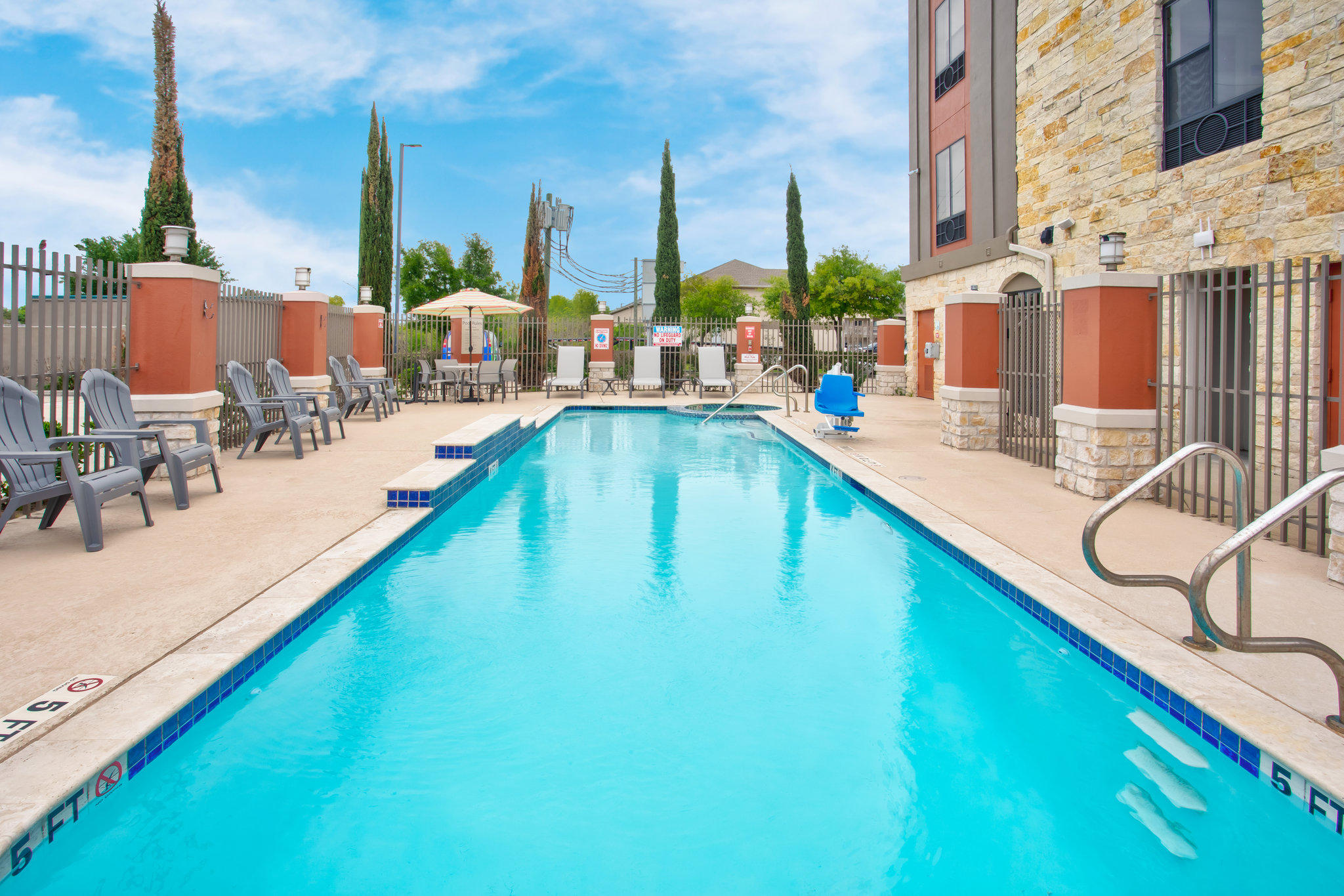 Фото Holiday Inn Express & Suites Houston West - Katy