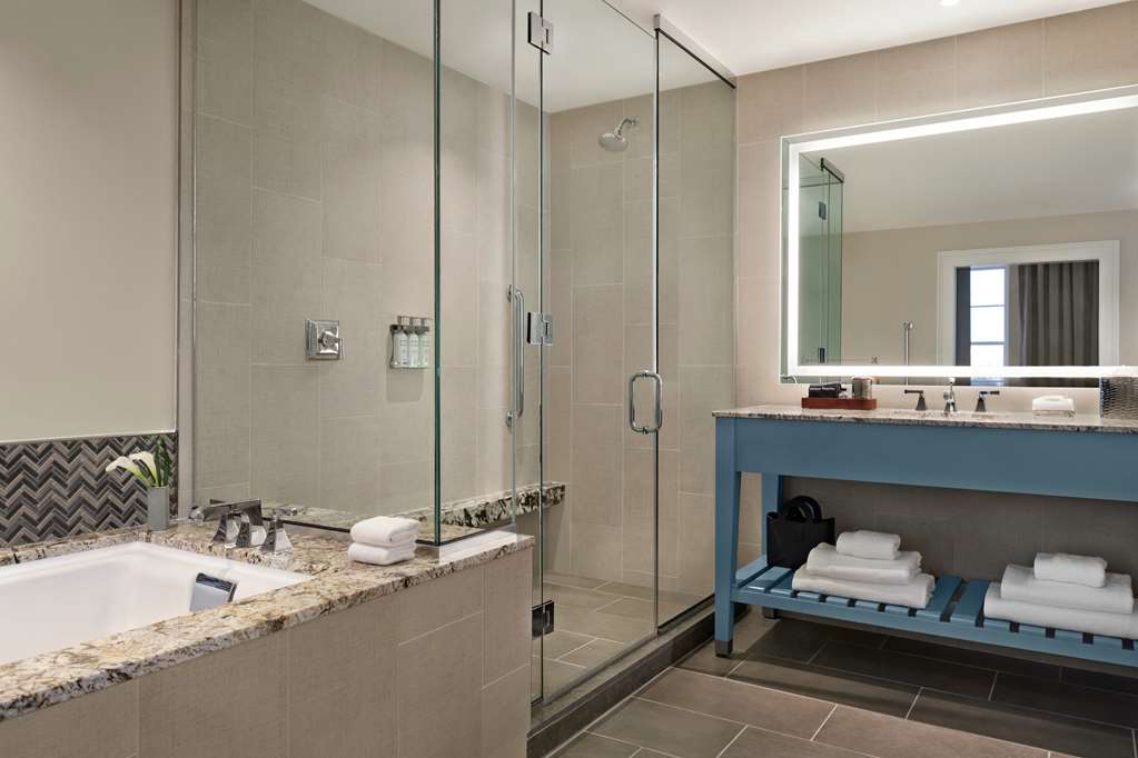 Фото The Harpeth Franklin Downtown, Curio Collection by Hilton