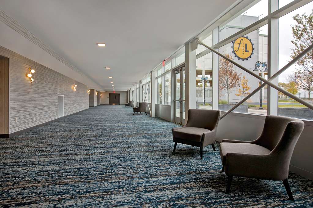 Фото Embassy Suites by Hilton Rockford Riverfront