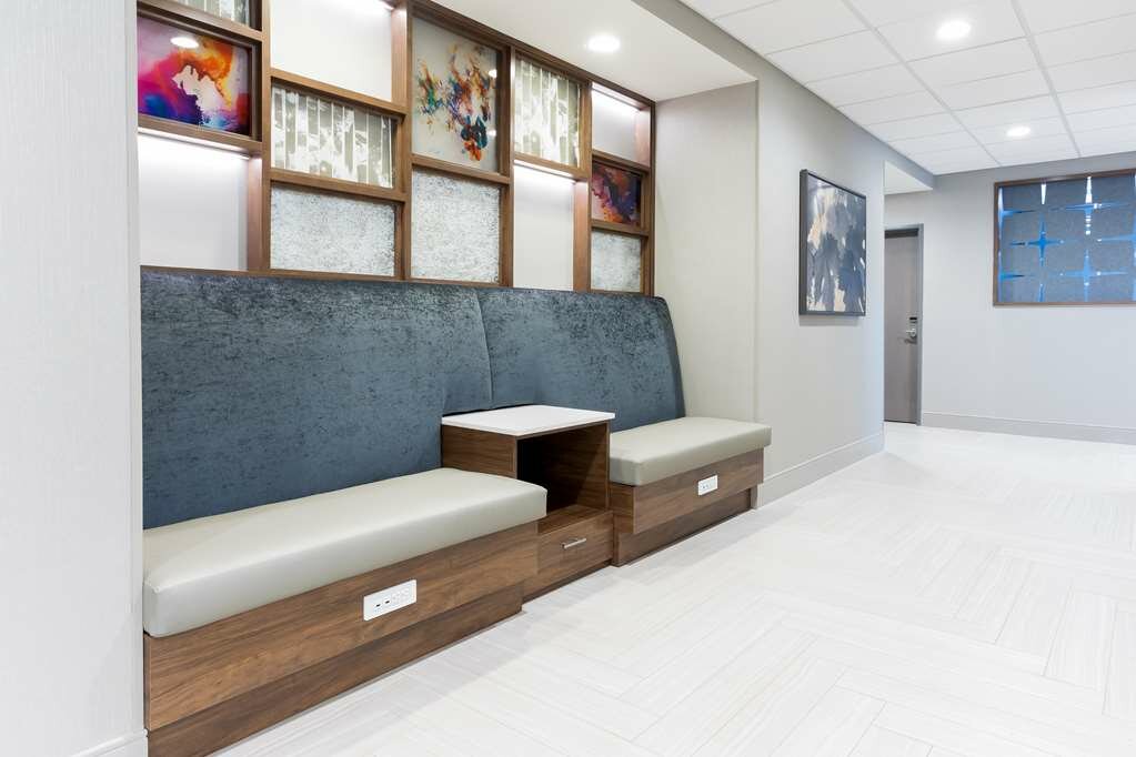 Фото Hampton Inn & Suites Santa Rosa Sonoma Wine Country