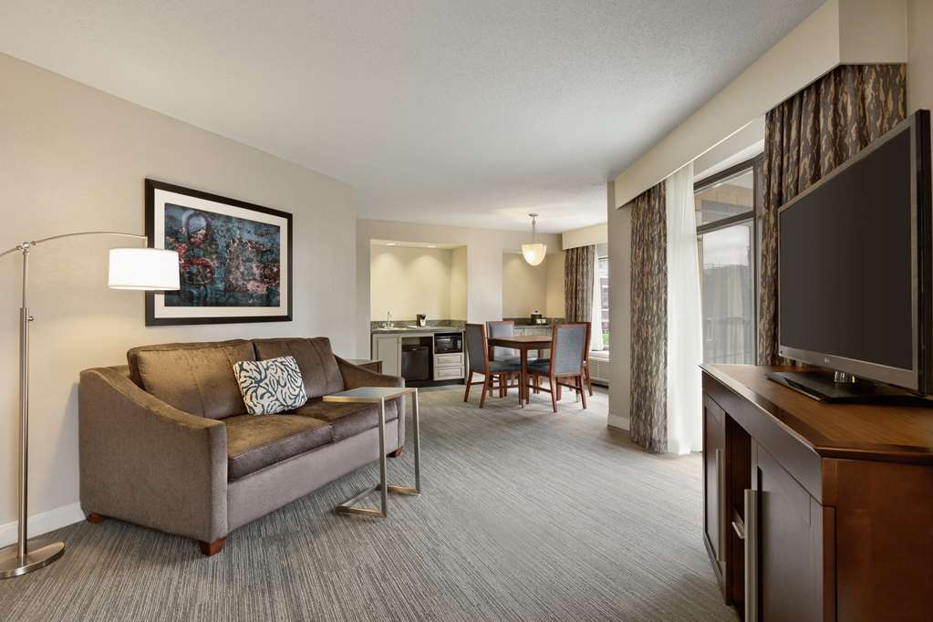 Фото Hampton Inn & Suites Nashville Downtown