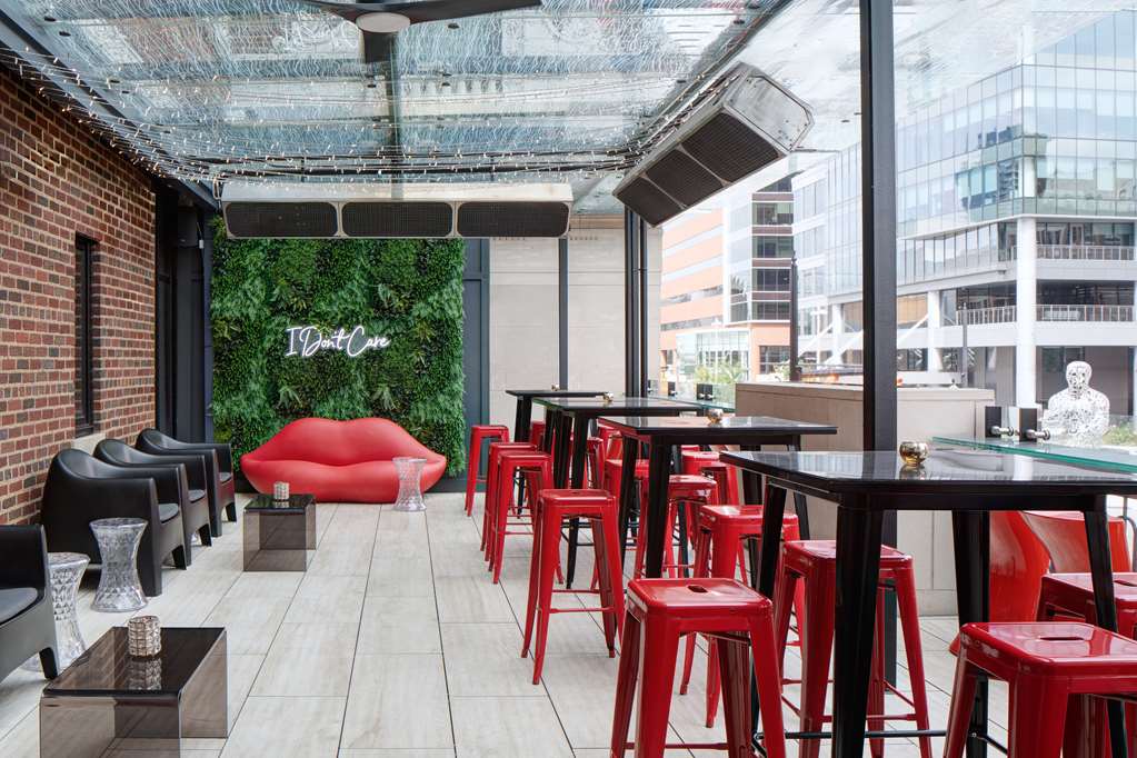 Фото Amway Grand Plaza, Curio Collection by Hilton