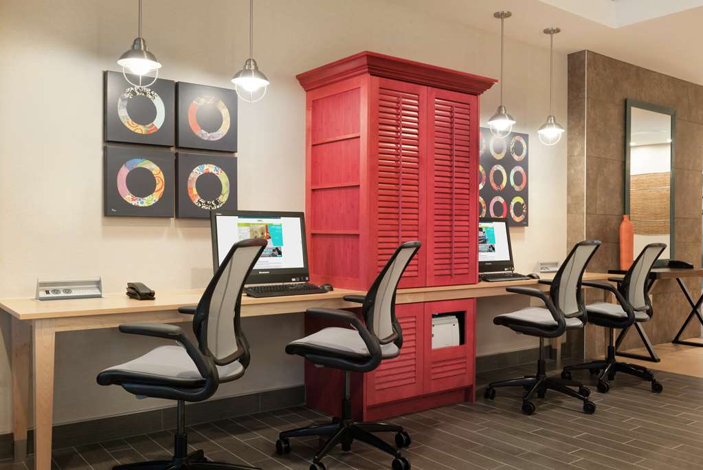 Фото Home2 Suites by Hilton Milwaukee Airport