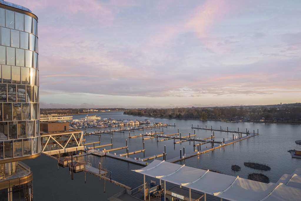 Фото Canopy by Hilton Washington Dc The Wharf
