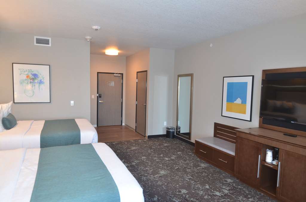 Фото Best Western Premier Ankeny Hotel
