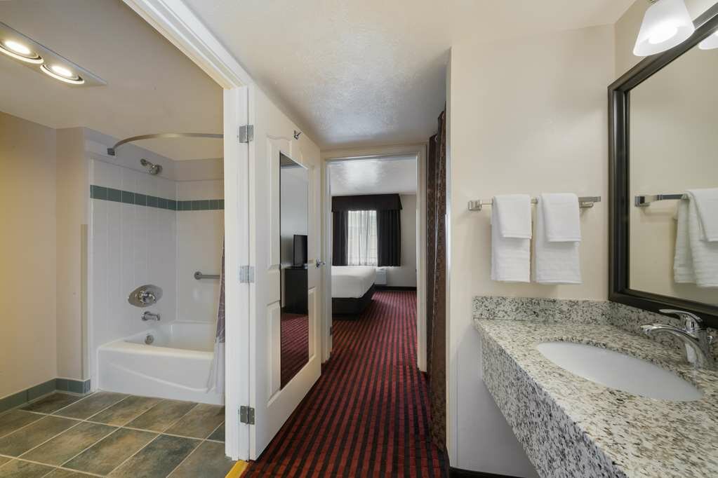 Фото Best Western Salinas Valley Inn & Suites