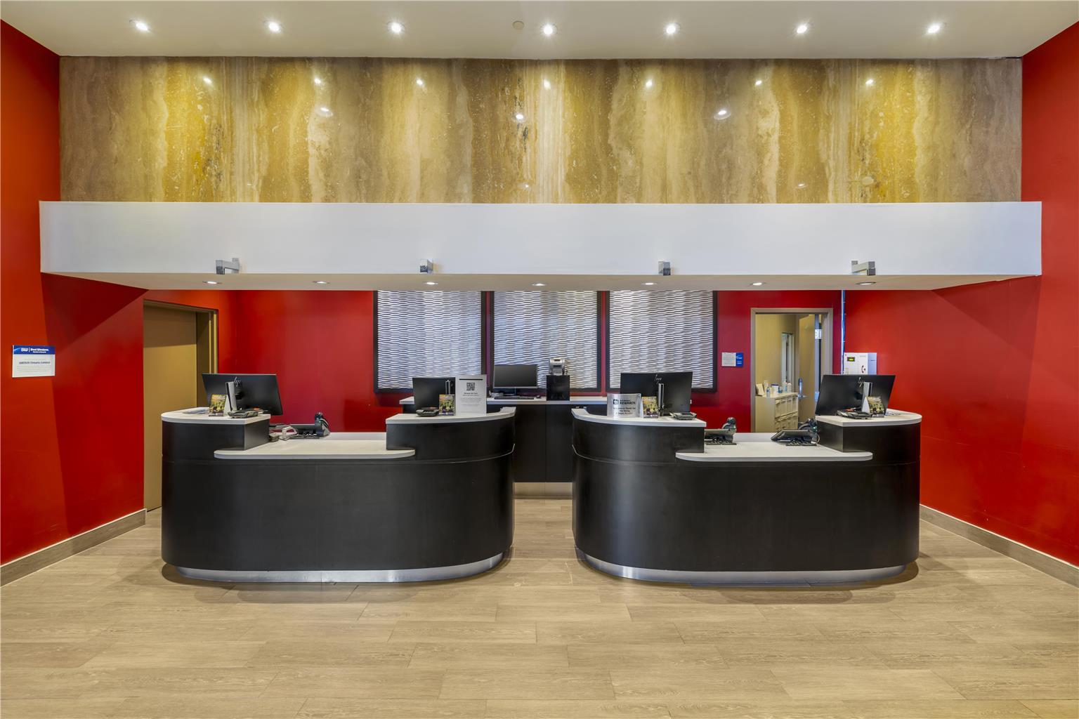 Фото Best Western Plus Waterfront Hotel