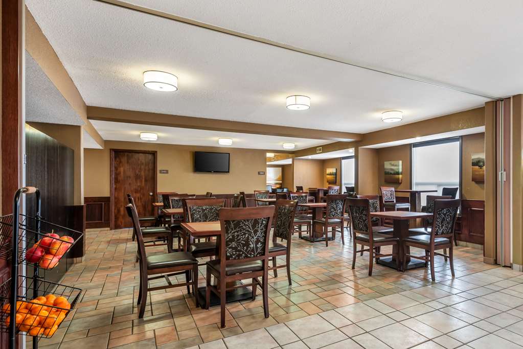 Фото Best Western Strathmore Inn