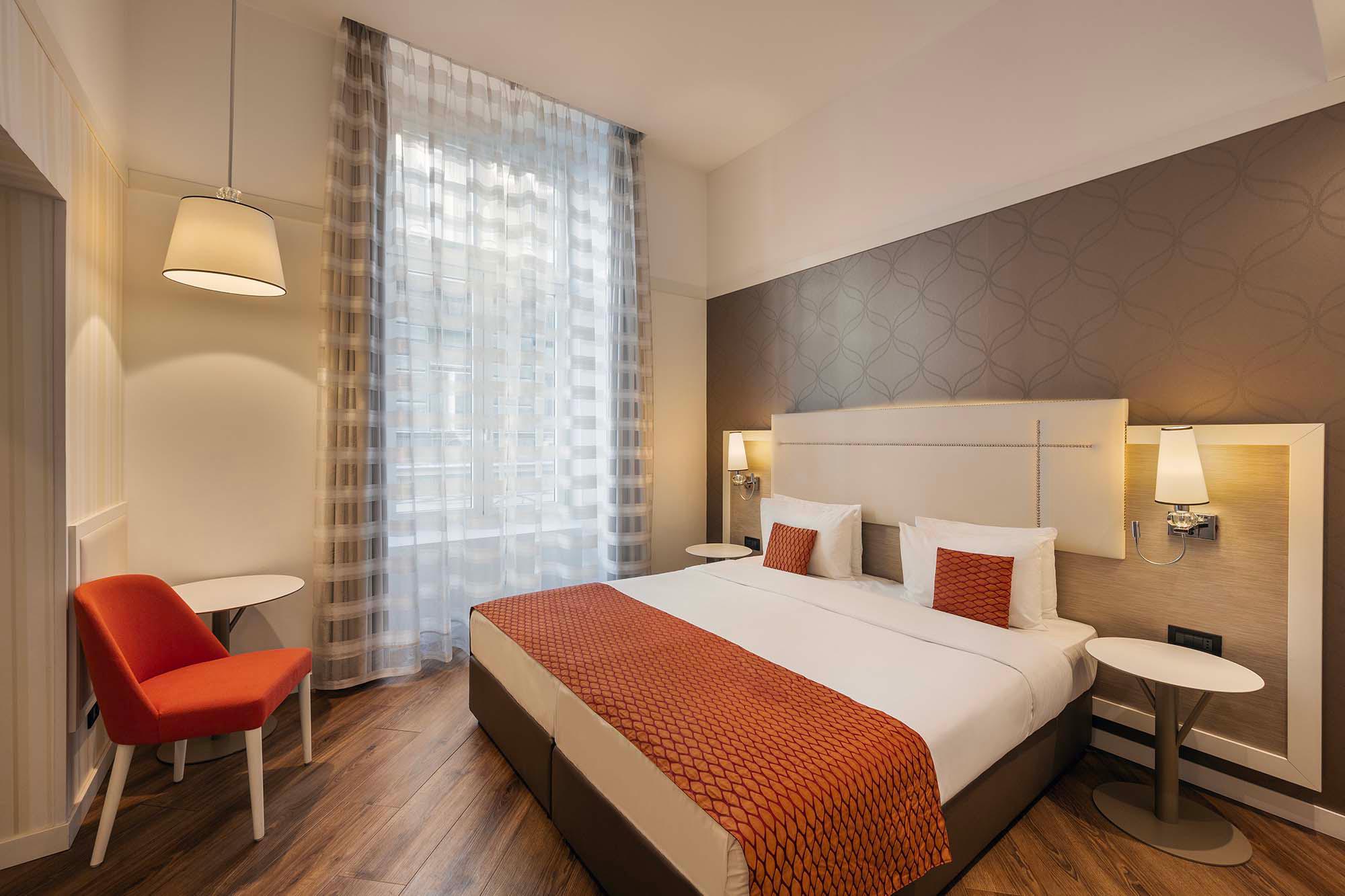 Фото Ikonik Parlament