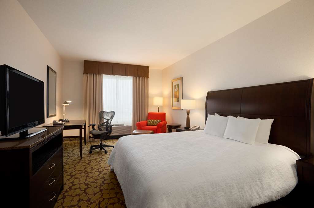 Фото Hilton Garden Inn Edmonton International Airport