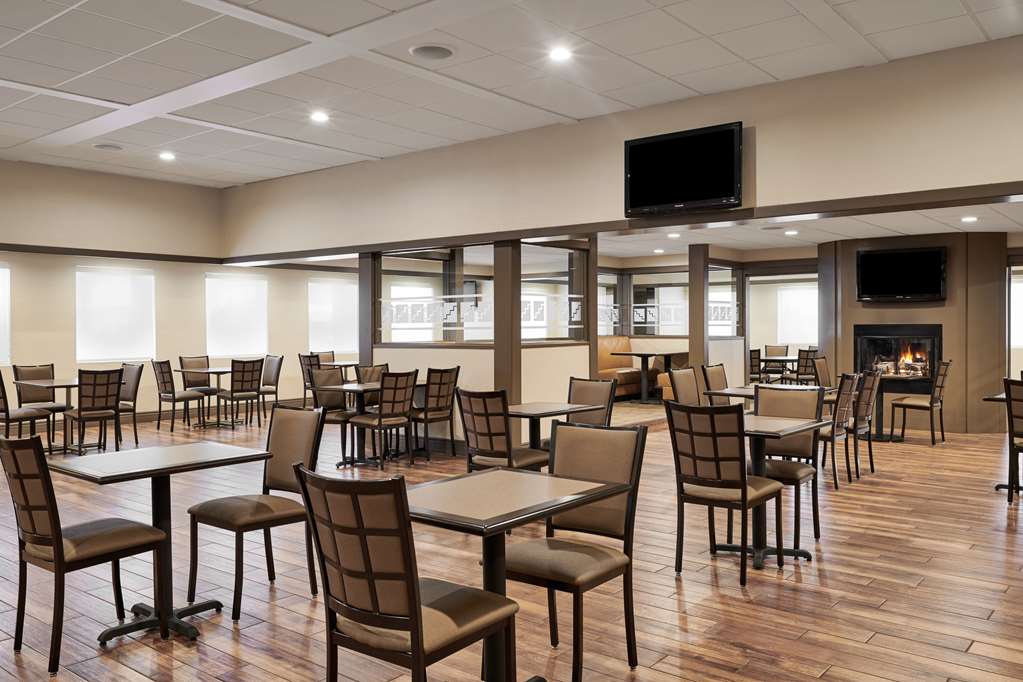 Фото Best Western Plus Milwaukee Airport Hotel & Conference Center