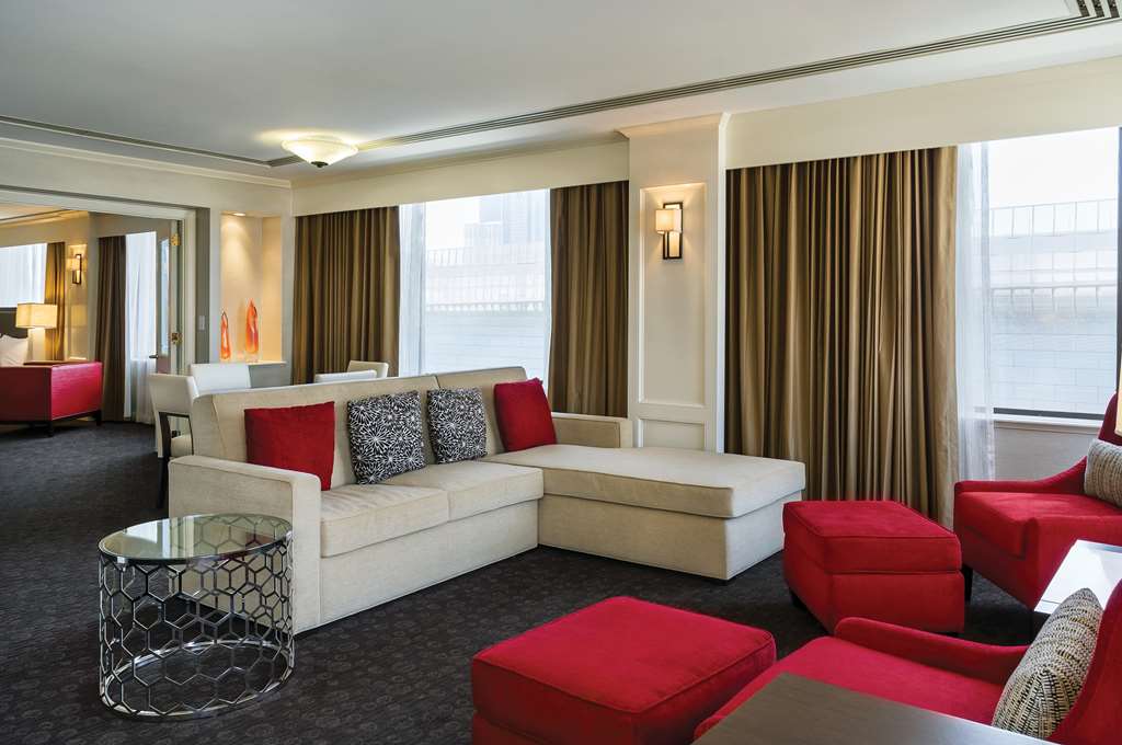 Фото DoubleTree by Hilton Hotel Los Angeles Downtown