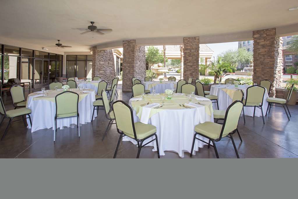 Фото Hilton Garden Inn Phoenix/Avondale