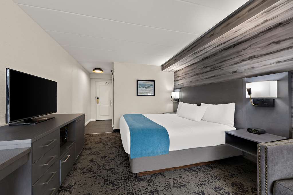 Фото Best Western Parkway Hotel Toronto North