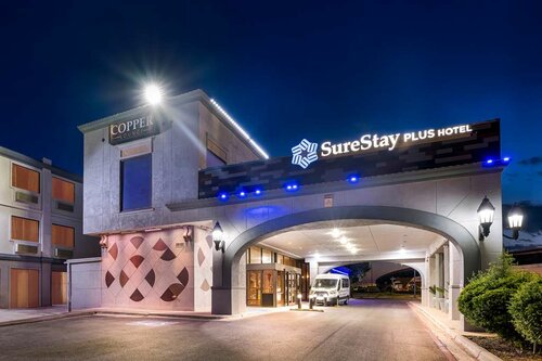 Гостиница SureStay Plus Hotel by Best Western Lubbock Medical Center в Лаббоке