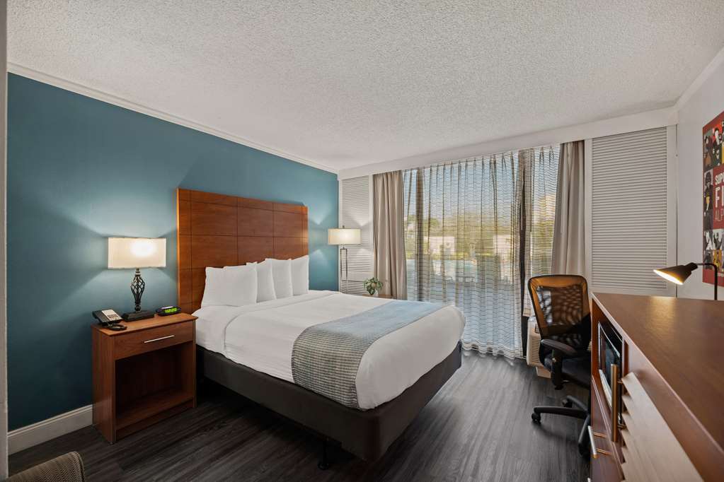 Фото Best Western Orlando Gateway Hotel