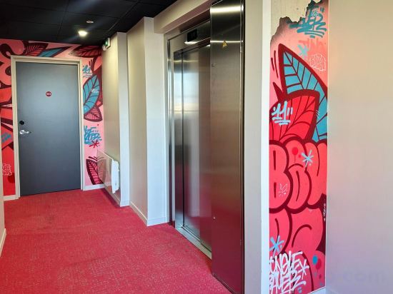 Фото Best Western 11Bauer Paris Saint-Ouen